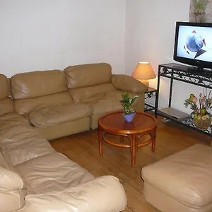 https://carlyna.fr-provencehotel.com